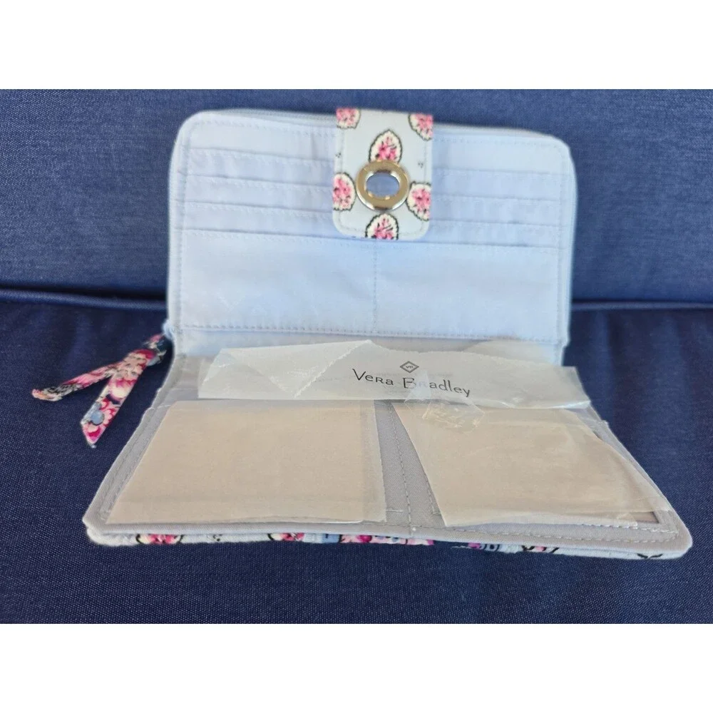 NWT Vera Bradley RFID Turnlock Wallet - Magnifique Leaf Pattern New